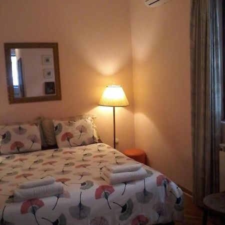 Studio Hram 2 Belgrado Buitenkant foto